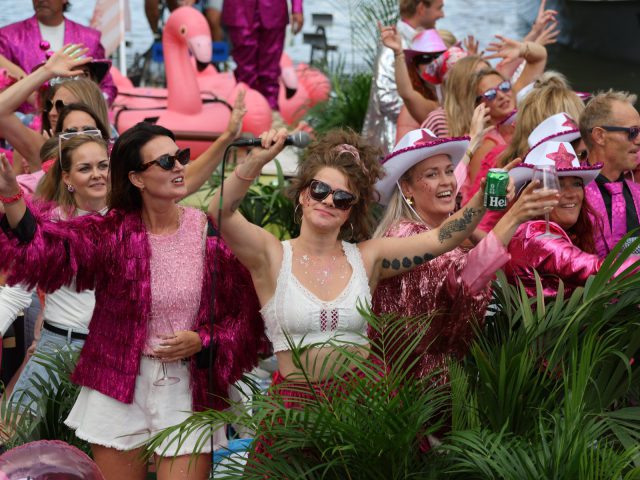 Meezingers en spektakel – beeld 16