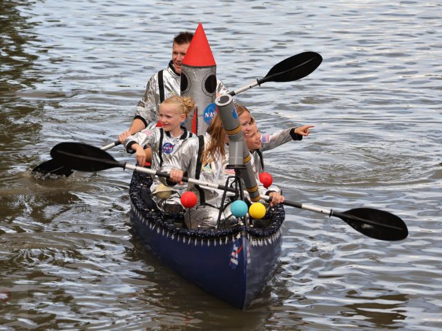 Meezingers en spektakel – beeld 19