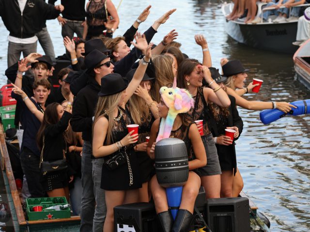 Meezingers en spektakel – beeld 30