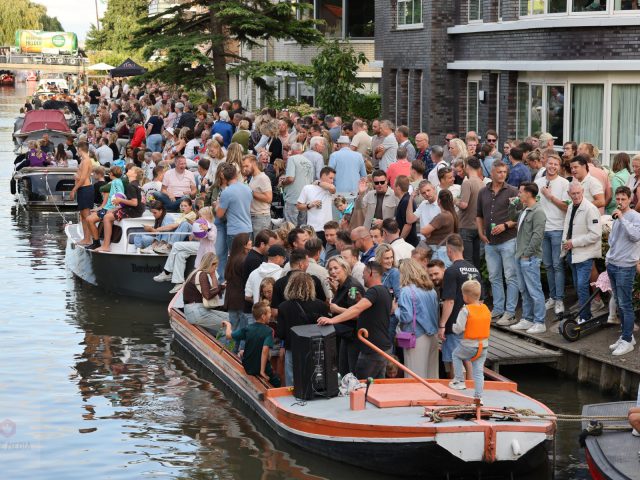 Meezingers en spektakel – beeld 31