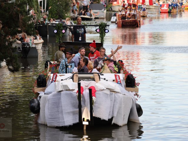Meezingers en spektakel – beeld 36