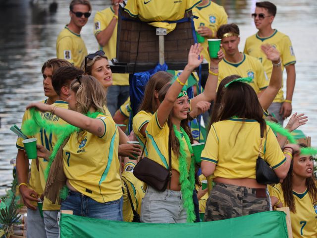 Meezingers en spektakel – beeld 47