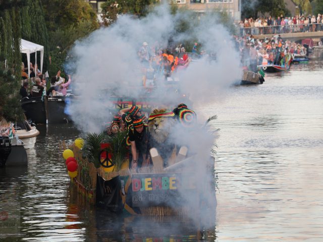 Meezingers en spektakel – beeld 50