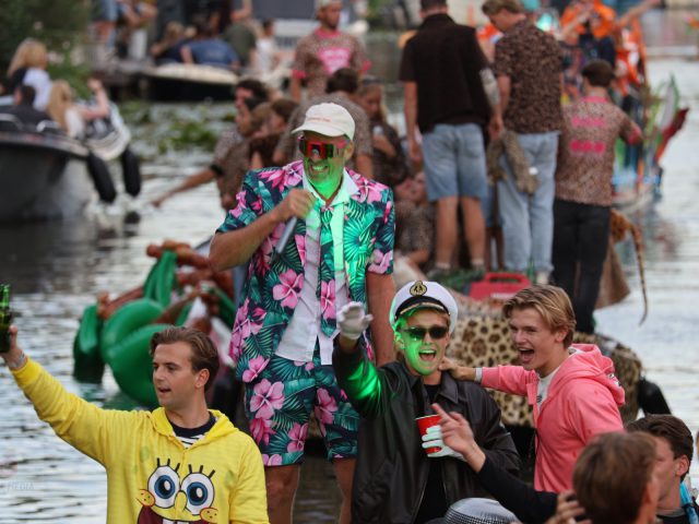 Meezingers en spektakel – beeld 54