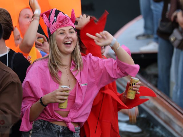 Meezingers en spektakel – beeld 55