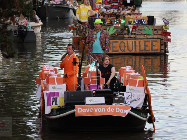 Meezingers en spektakel – beeld 58