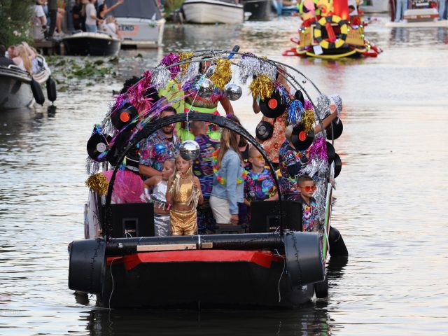 Meezingers en spektakel – beeld 72